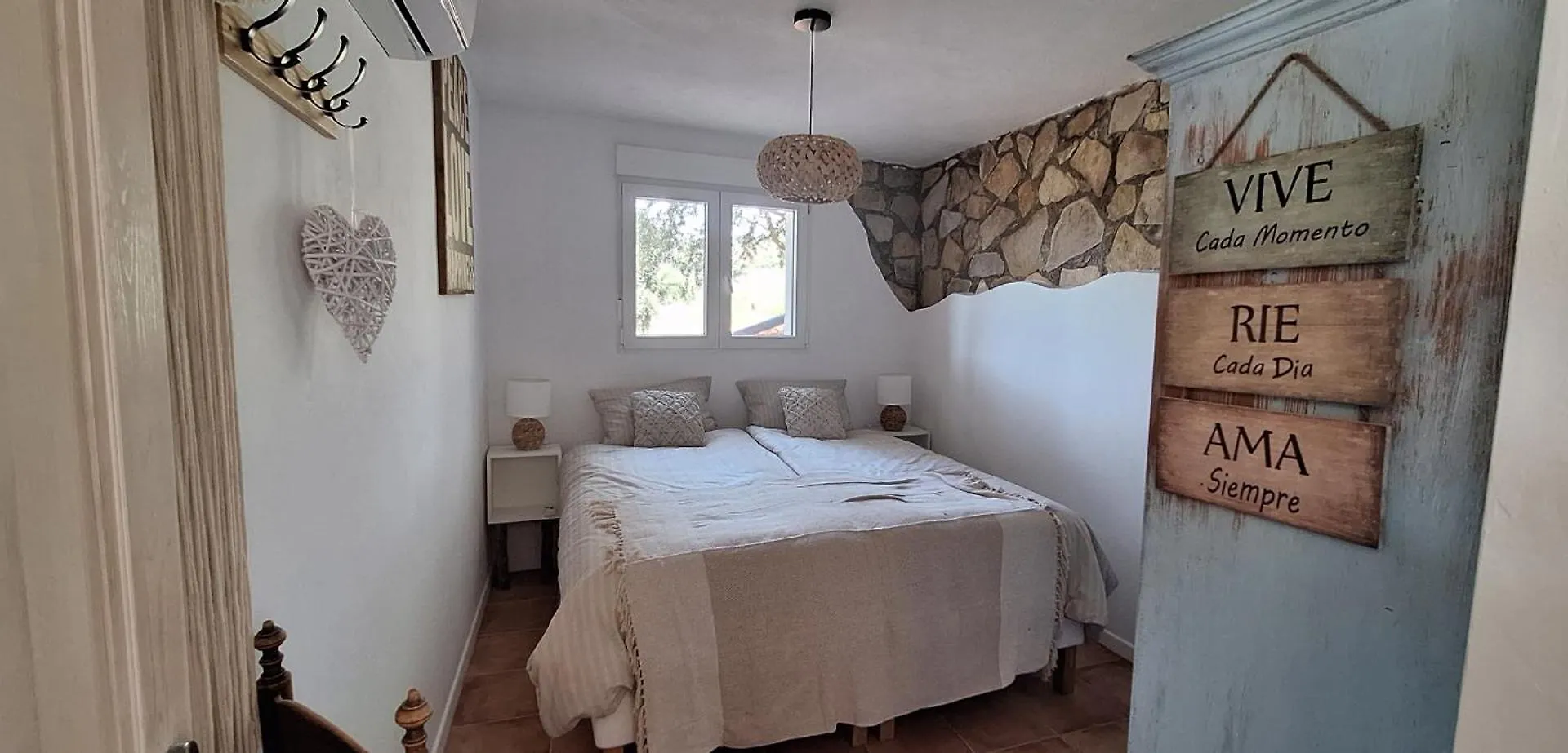 בית נופש הוילה מונטפריו Casa Montana Rustica With Beautiful Views ספרד