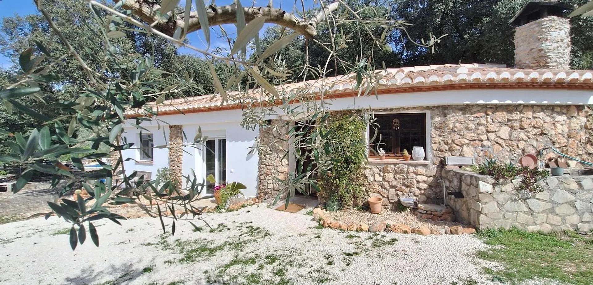 הוילה מונטפריו Casa Montana Rustica With Beautiful Views בית נופש